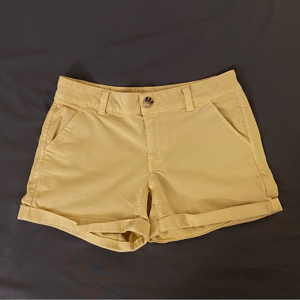 SO Pale Yellow Shorts Size 5